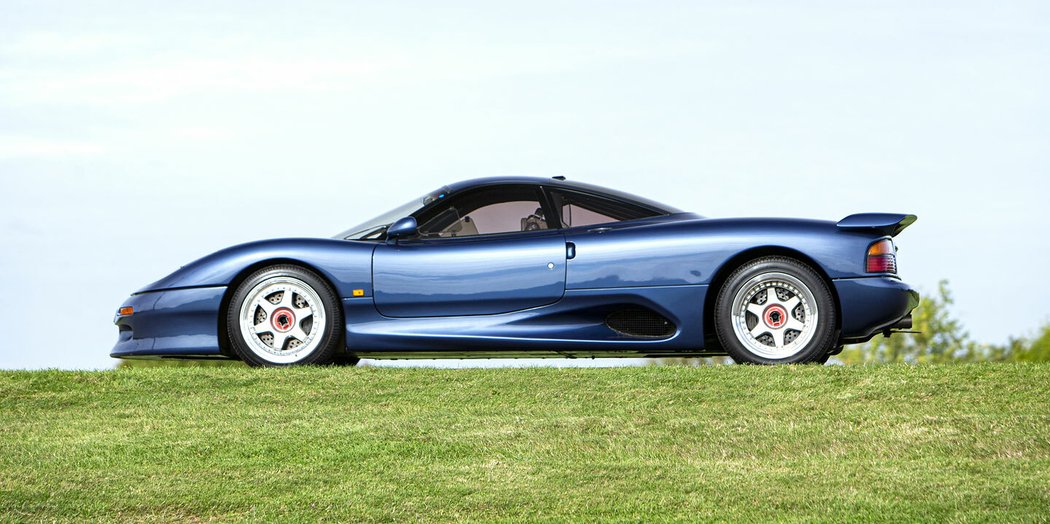 Jaguar XJR-15 (1991)