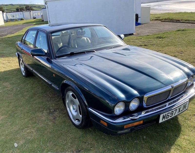 Jaguar XJR