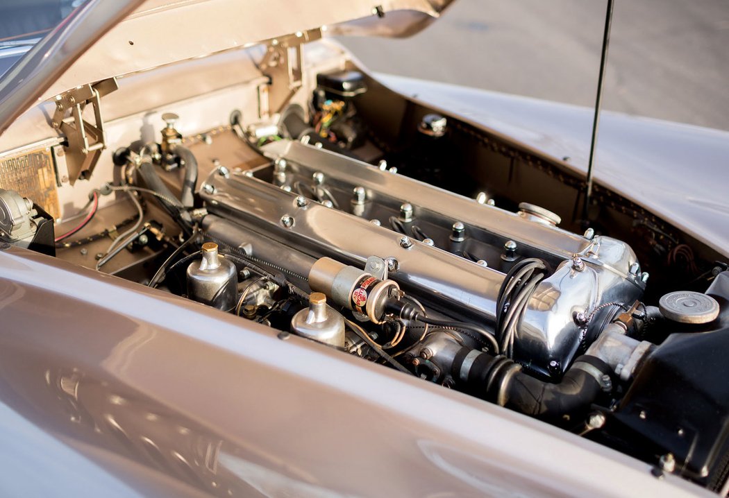 Jaguar XK120 Fixed Head Coupe (1951–1954)