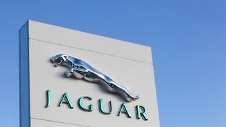 Automobilový koncern Jaguar Land Rover bude propouštět, prodeje aut ochromily obavy z brexitu