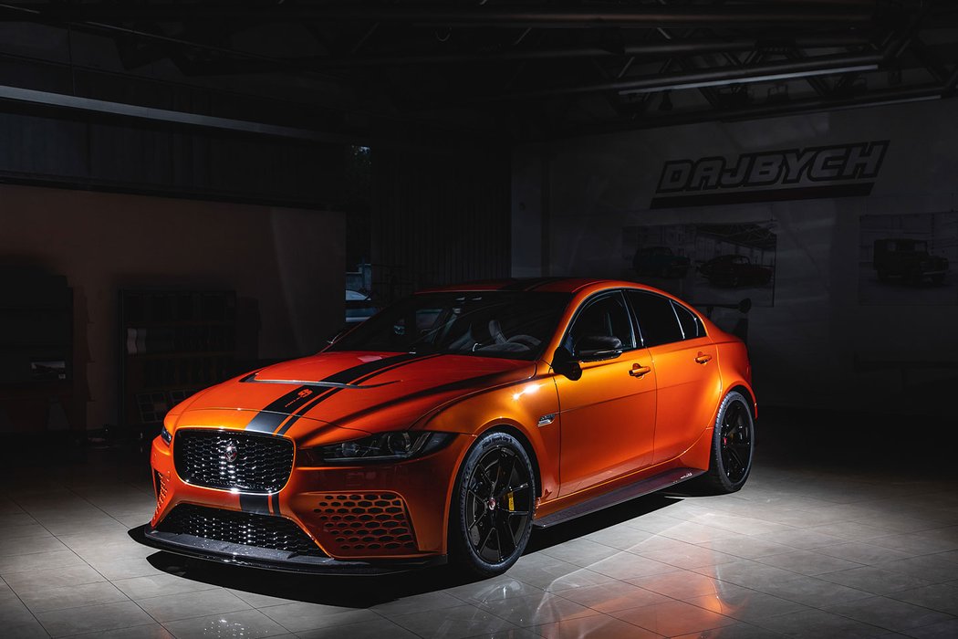 Jaguar XE Project 8