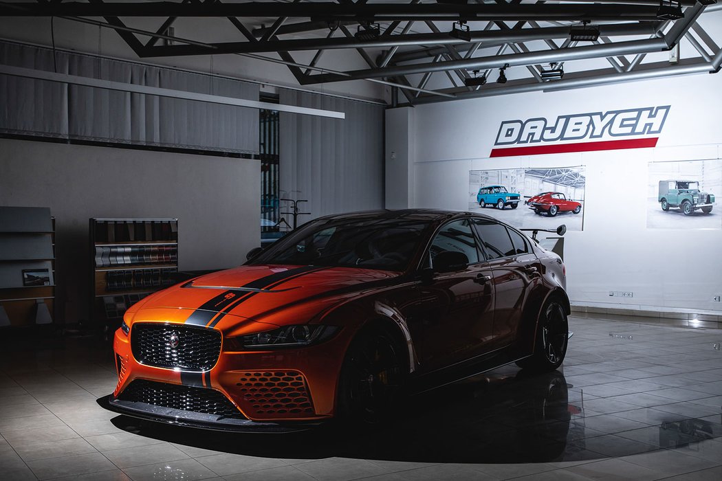 Jaguar XE Project 8