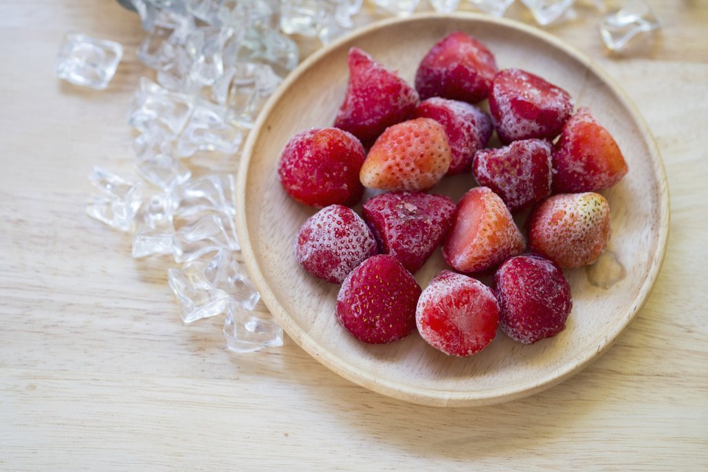 Mražené jahody můžete použít do bublanin, koláčů, knedlíků, ale i pro přípravu koktejlů, freshů a smoothie