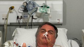 Bývalý prezident Brazílie Jair Bolsonaro v nemocnici.