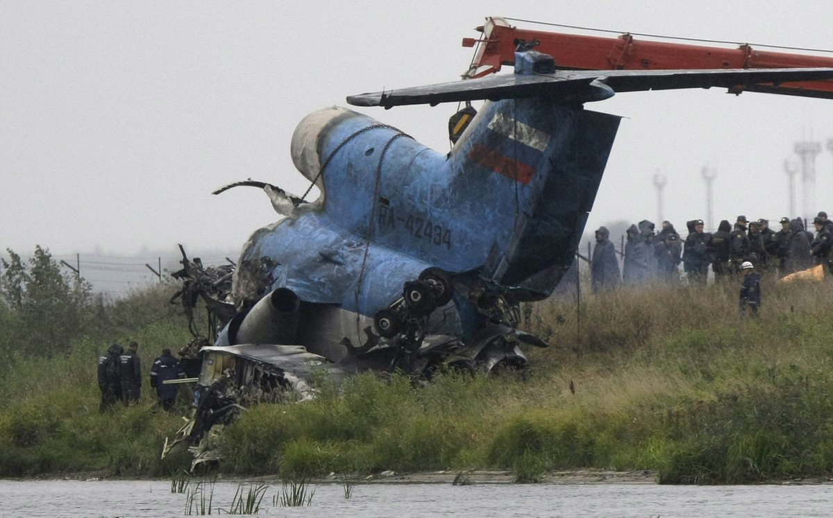 Vrak prokletého letounu Jak-42.