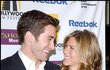 Jake Gyllenhaal a Jennifer Aniston. Jake Gyllenhaal a Jennifer Aniston.