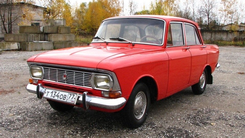 Leninovy saně Moskvič 412 Výroba 1967 – 1975 4stupňová převodovka Objem: 1478 cm³ Výkon: 75 koní Max. rychlost: 142,6 km/h