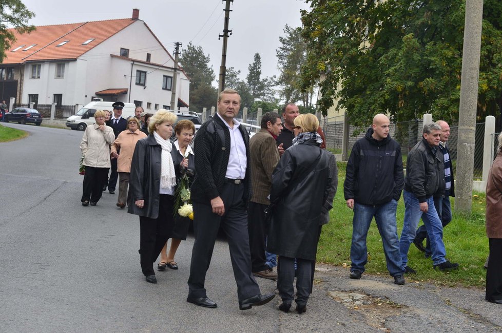 Na pohřeb Jakuba si našlo cestu mnoho lidí nejen z Kralup nad Vltavou
