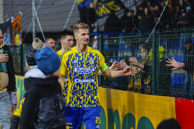 Bolest je součást cesty, říká kapitán Zlína Jugas. Svůj „život“ má v batohu Bolest je součást cesty, říká kapitán Zlína Jugas. Svůj „život“ má v batohu