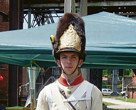 V podobné uniformě Jakub vystupoval v Bratislavě, než se ztratil