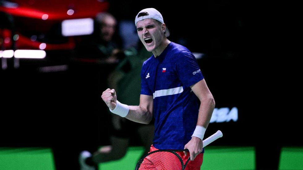 Emoce Jakuba Menšíka v daviscupovém duelu se Španělskem