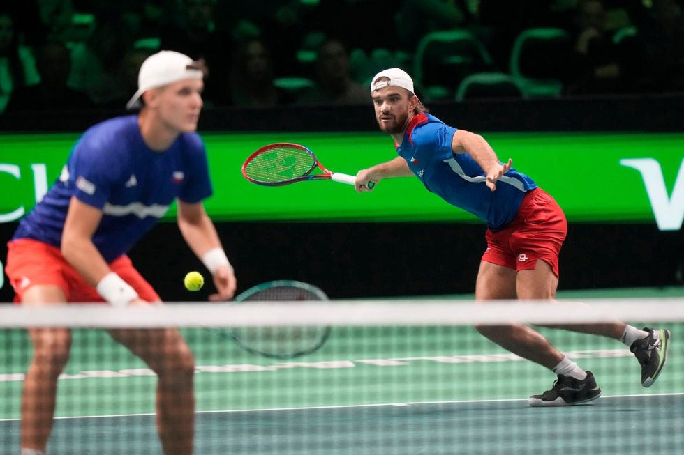 Španělsko - Česko 2:1. Tenisté končí v Davis Cupu. Ve čtyřhře Menšík a Macháč padli Španělsko - Česko 2:1. Tenisté končí v Davis Cupu. Ve čtyřhře Menšík a Macháč padli