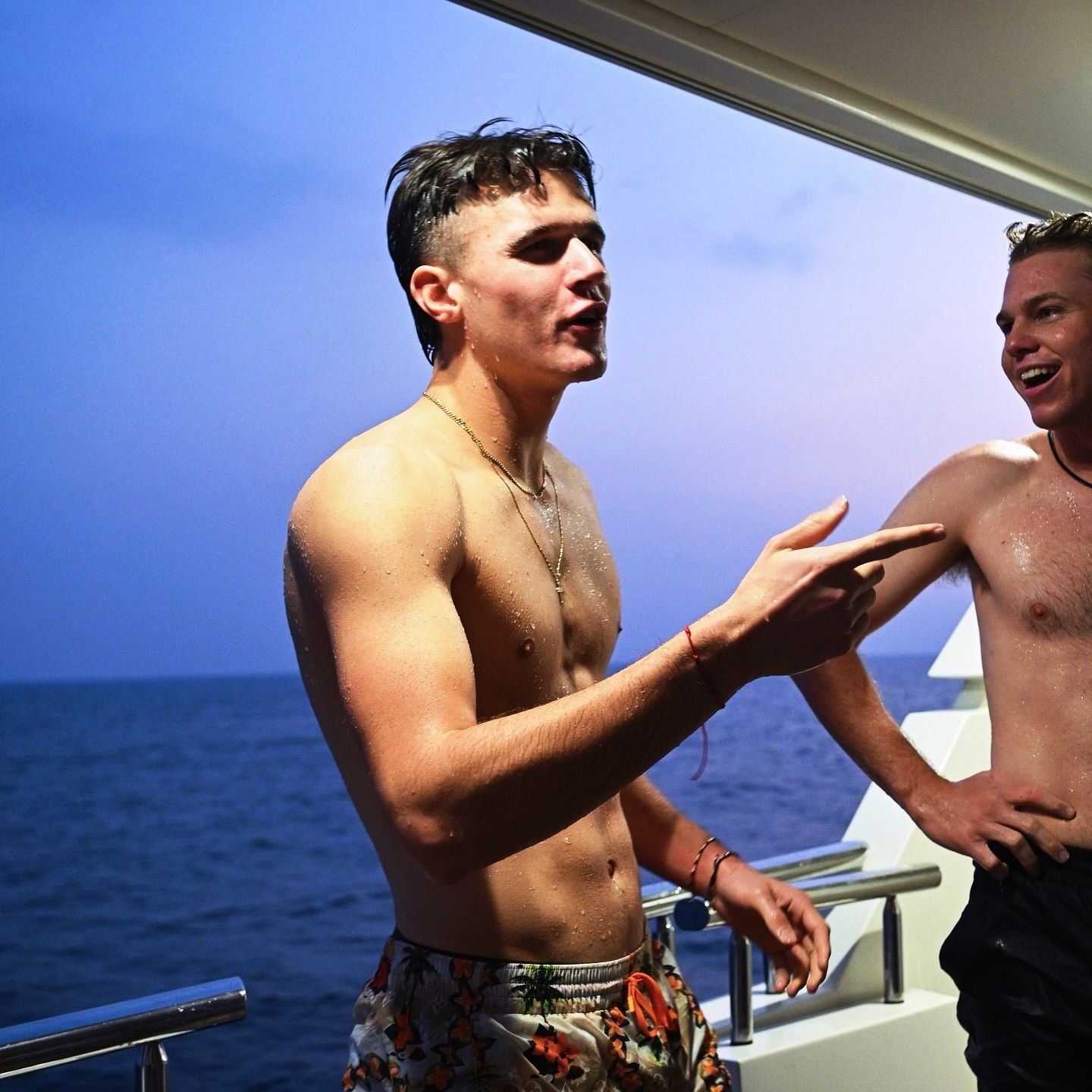 Český tenista ukázal vypracované tělo. Český tenista ukázal vypracované tělo.