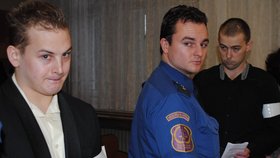 Odsouzení Jakub Mikula (vlevo) a Petr Dědič (vpravo)
