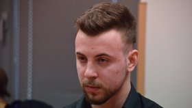 Jakub Ševčík u soudu. Za brutální vraždu babičky si odpyká 17 let ve vězení.