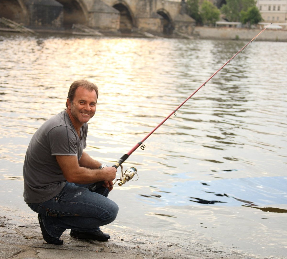 Jakub Smolík miluje rybaření