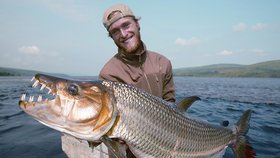 Tygří rybu ulovil Jakub Vágner v neklidném Kongu.