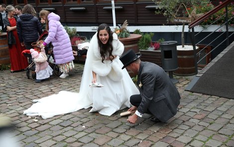 Svatba Jakuba Vágnera s rybářkou Claudií. Nechyběly tradiční svatební zvyky