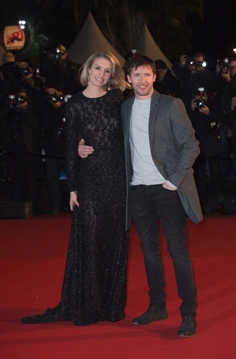 James Blunt s manželkou Sofií Wellesley