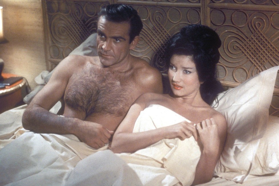 Eunice Gayson se Seanem Connerym.