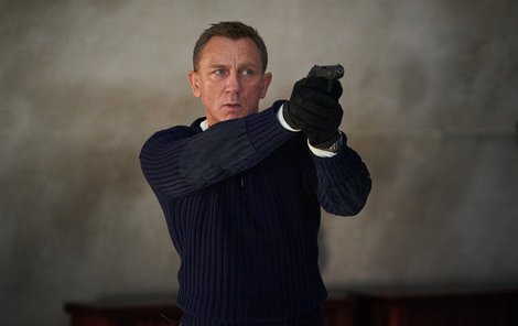 Daniel Craig