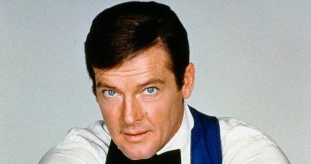 Roger Moore v bondovce Žít a nechat zemřít (1973)