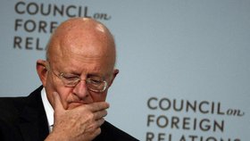 Ředitel zpravodajských služeb USA James Clapper rezignoval, oznámily zahraniční agentury. Ve funkci zůstane do konce Obamovy administrativy.