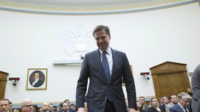 Šéf FBI James Comey považuje ochranu iPhonu za zlomyslného psa