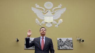 Trumpa jsme neodposlouchávali, tvrdí šéf FBI  