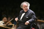 Ve věku 77 let zemřel slavný dirigent James Levine.