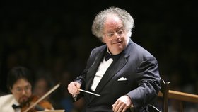 Ve věku 77 let zemřel slavný dirigent James Levine.