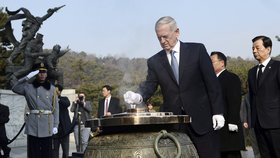 James Mattis na návštěvě v Jižní Koreji