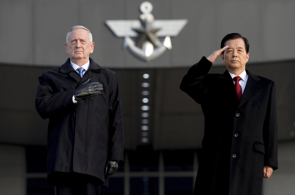 James Mattis se svým jihokorejským protějškem Han Min-kuem