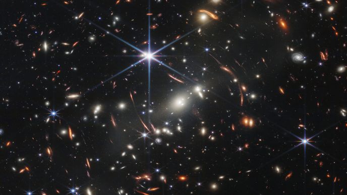 Snímek pořízený vesmírným teleskopem Jamese Webba je doposud nehlubší pohled do vesmíru