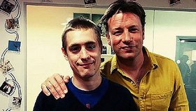 Jamie Oliver zaměstnal ve své restauraci usvědčeného pedofila.