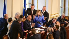 Jan Bartošek (KDU-ČSL) při vedení schůze v Poslanecké sněmovně (5. června 2025)