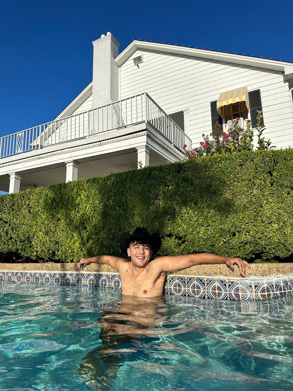 Bendig se cachtá v Džejárově bazénu.