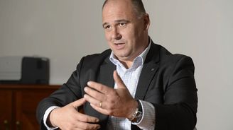 Birke jako volební manažer ČSSD končí, nahradí ho Chovanec