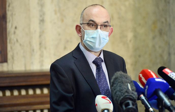 Nový ministr zdravotnictví Blatný začal úřadovat přes sociální sítě.