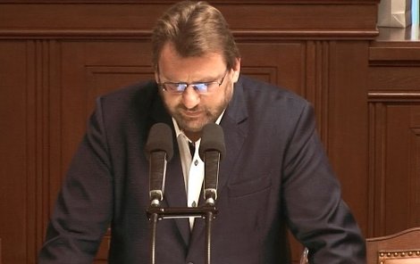 Debata o očkování proti covid-19 ve Sněmovně: Poslanec Lubomír Volný