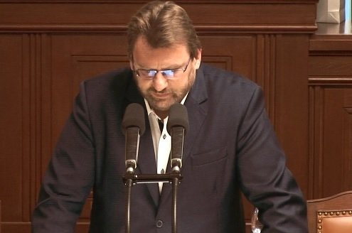 Debata o očkování proti covidu-19 ve Sněmovně: Poslanec Lubomír Volný