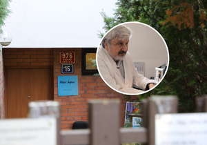 Psychiatr Jana Cimický (75) na ARO: Místo, kde ho našla sekretářka v bezvědomí, v obležení kriminálky!