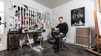 Zastavit čas v pětačtyřiceti metrech čtverečních. Kde tvoří Jan Gemrot svá hyperrealistická plátna Zastavit čas v pětačtyřiceti metrech čtverečních. Kde tvoří Jan Gemrot svá hyperrealistická plátna