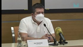 Hamáček: Pro nouzový stav v celém Česku není teď důvod, sejít se mají štáby v krajích