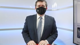 Jan Hamáček (ČSSD) do pořadu Epicentrum na Blesk.cz dorazil v roušce, kterou dostal od velvyslance ČR v Kanadě