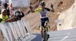 Jan Hirt při cyklistické závodu Kolem Ománu