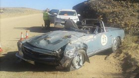 13. 10. 2017 Gaub Pass, Namibie: Takto dopadl mercedes z roku 1965, ve kterém manželé havarovali.