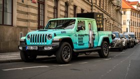 Předvolební auto Jana Hušbauera (ANO): Jeep Gladiator