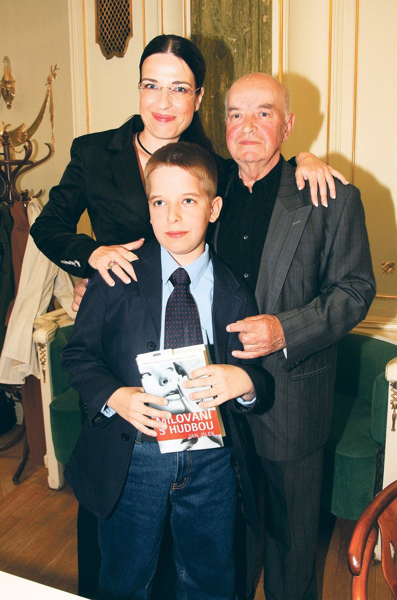 Michaela Jílková se svým otcem Janem Jílkem a synem Jakubem