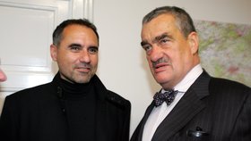 Zpěvák a kníže: Jan Kalousek a šéf TOP 09 Karel Schwarzenberg